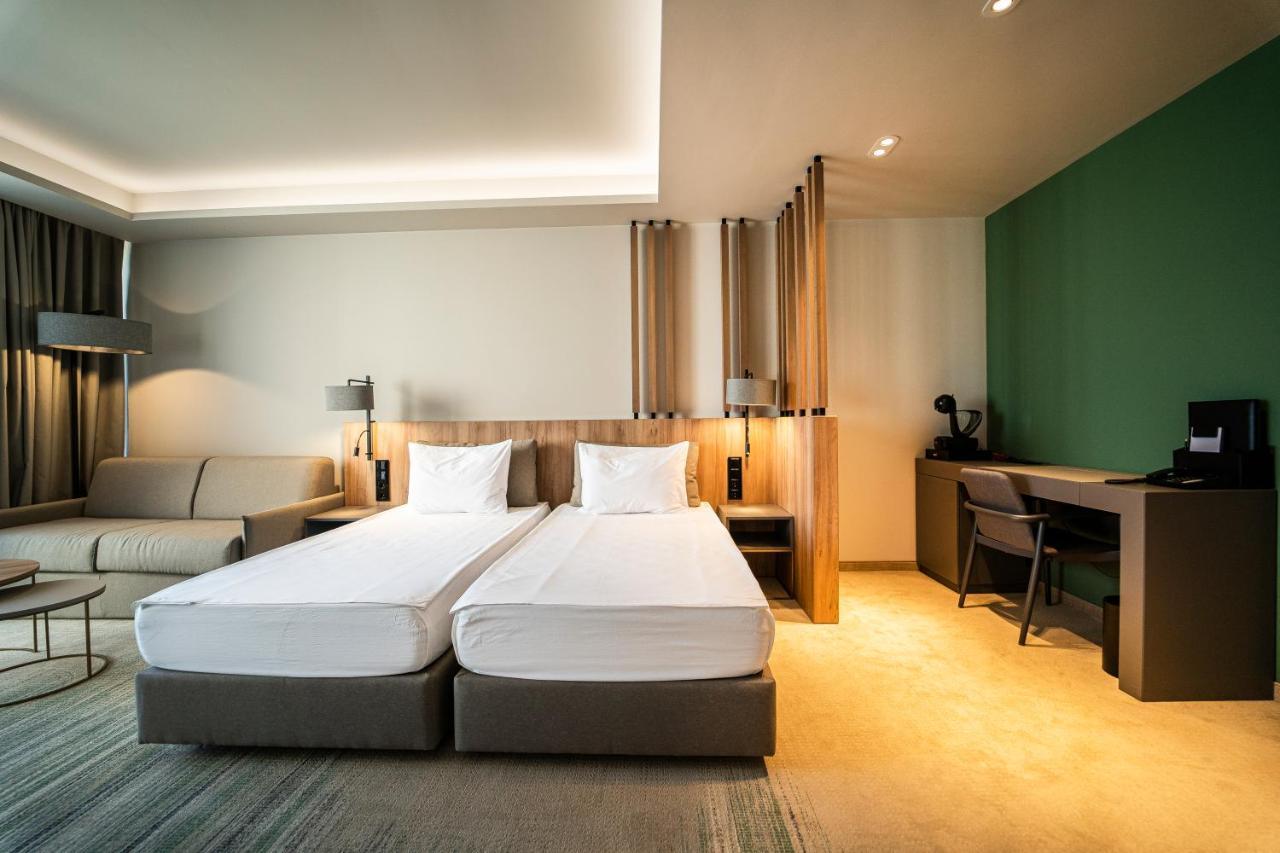 Hvd Reina Del Mar - Premium Spa Service & Free Parking ออบซอร์ ภายนอก รูปภาพ